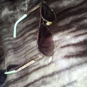 Blue/diamond faded lenses glasses